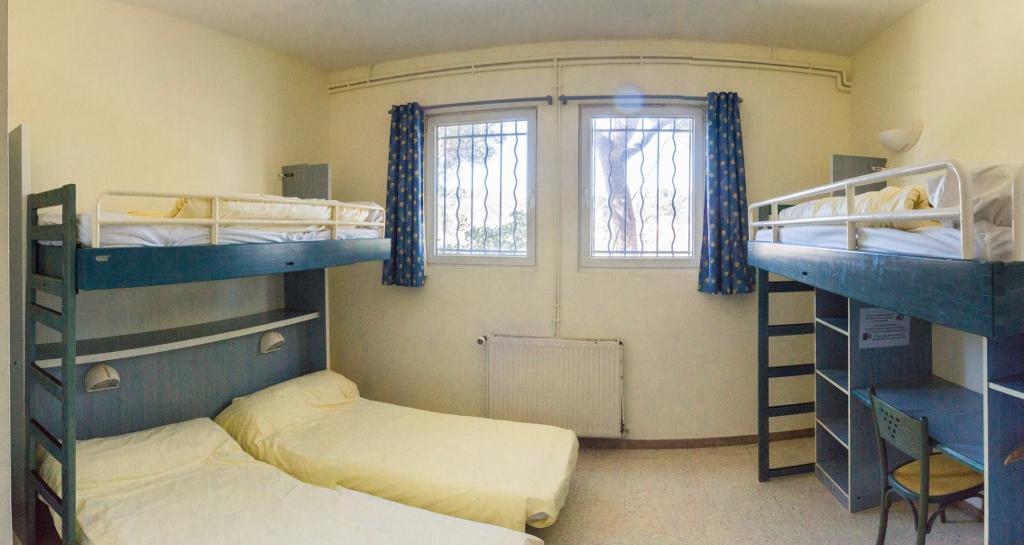 Ymca Villeneuve Les Avignon Hotel Room photo