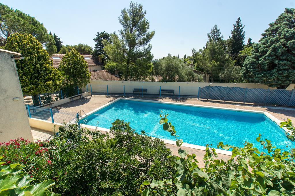 Ymca Villeneuve Les Avignon Hotel Exterior photo